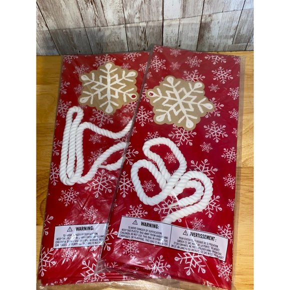 Set of 2 Hallmark Jumbo Plastic Christmas Snowflake Gift Bags 56 x 36 Tag & Tie - Picture 2 of 3